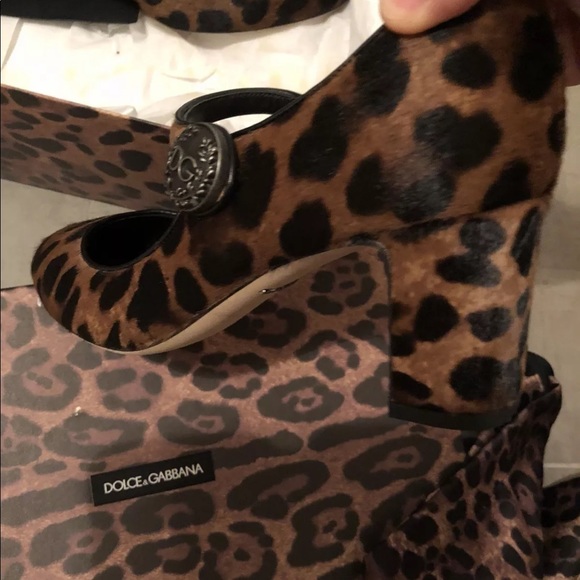 Shoes - Picture 2 of 3